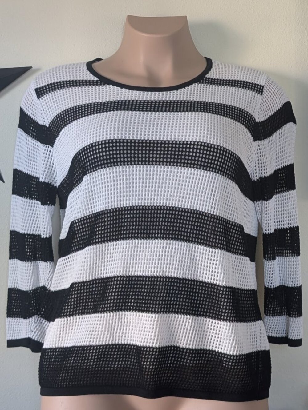 SZ XL Alfred Dunner Mesh Black & White Stripe Sweater